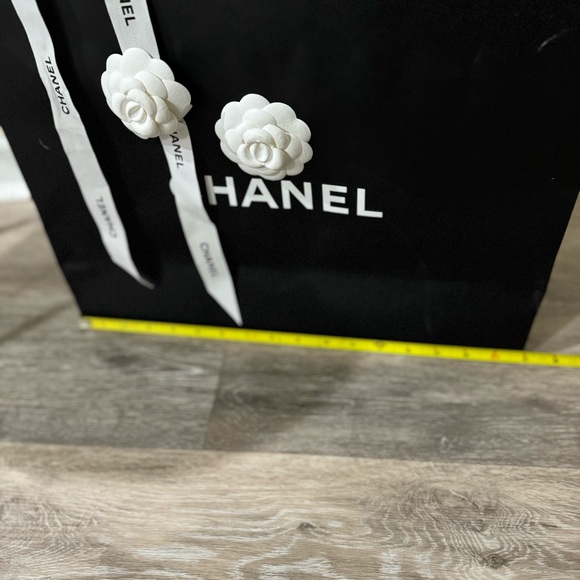 CHANEL Authentic Paper Shopping Gift Bag - Picture 2 of 3